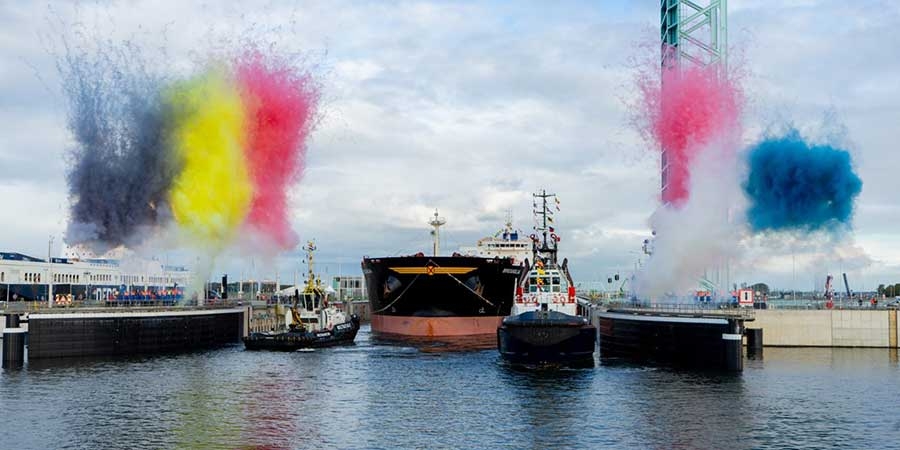 Nieuwe Sluis Terneuzen geopend