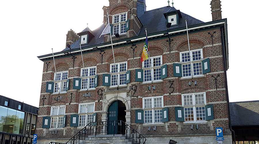Gemeentehuis Zomergem krijgt opknapbeurt Gemeentehuis Zomergem krijgt opknapbeurt