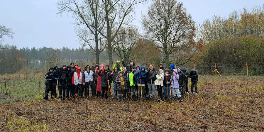 Plantactie Provincie breidt Het Leen uit met 600 bomen en struiken Plantactie Provincie breidt Het Leen uit met 600 bomen en struiken